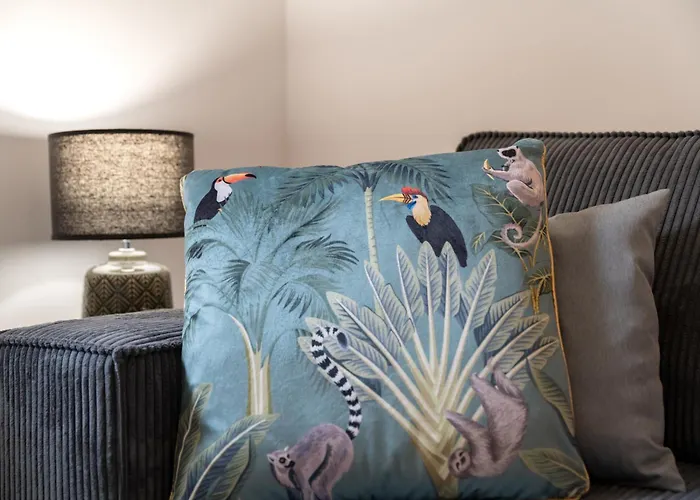 Апартаменти Caron - De Gamme Avec Hyper Centre